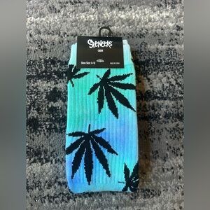 NWT Y2K SPENCERS Tie Dye “Leaf” Socks